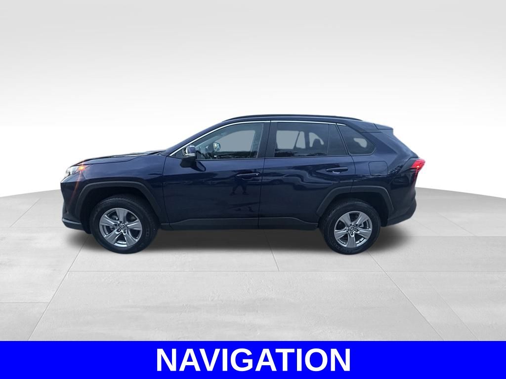 2024 Toyota RAV4 XLE photo 7