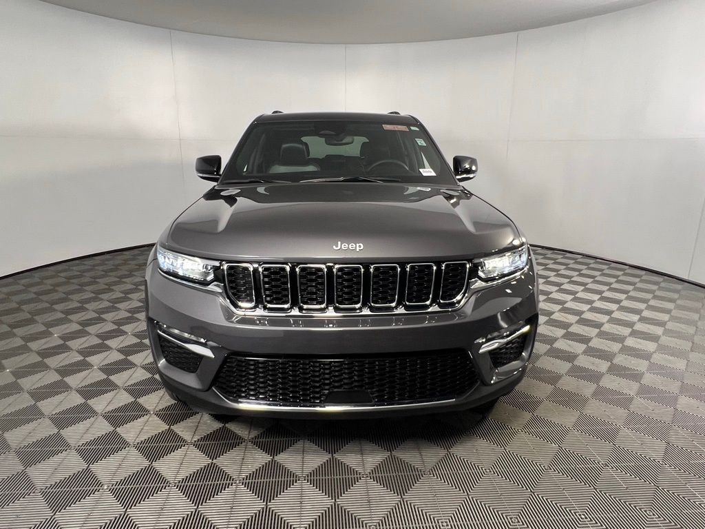 2024 Jeep Grand Cherokee Limited photo 6