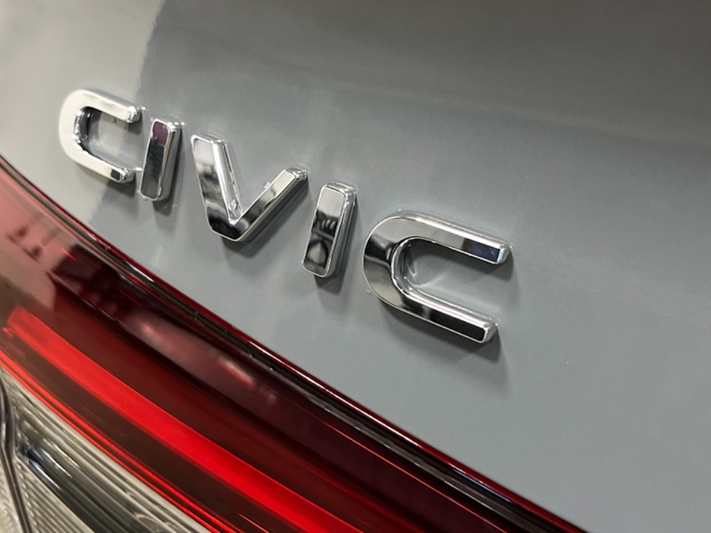 2026 Honda Civic Hybrid Sport Touring photo 4
