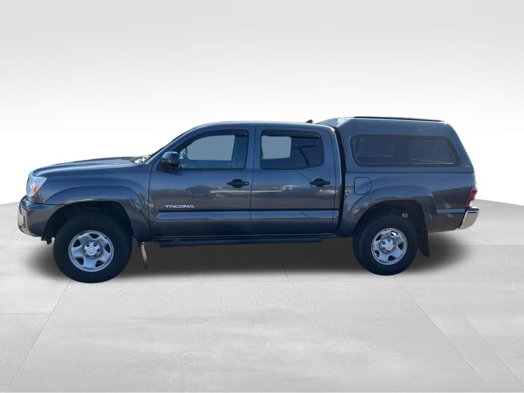 2014 Toyota Tacoma PreRunner photo 2