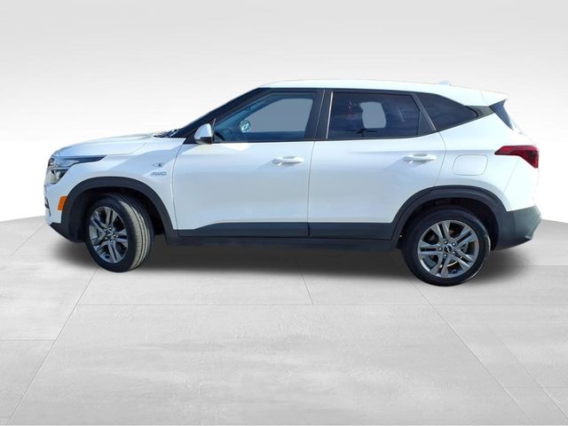 2022 Kia Seltos LX photo 3