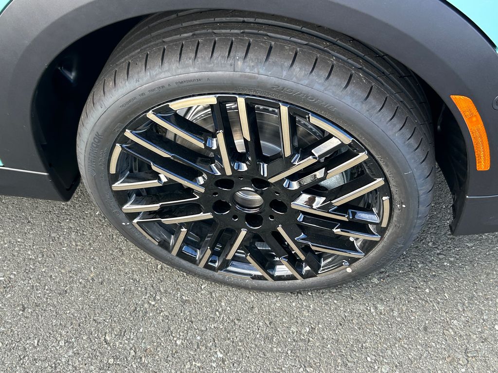 2026 Mini Cooper Hardtop S 2 Door Iconic photo 3