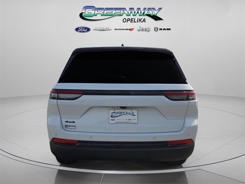 2025 Jeep Grand Cherokee Altitude photo 4