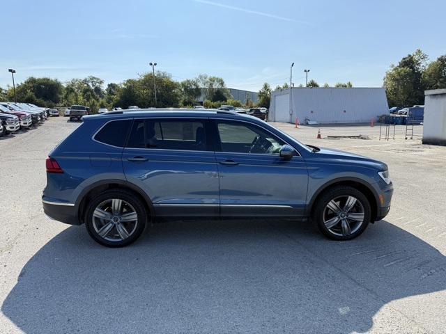 2020 Volkswagen Tiguan SEL photo 3