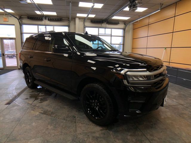 2024 Ford Expedition XLT's photo