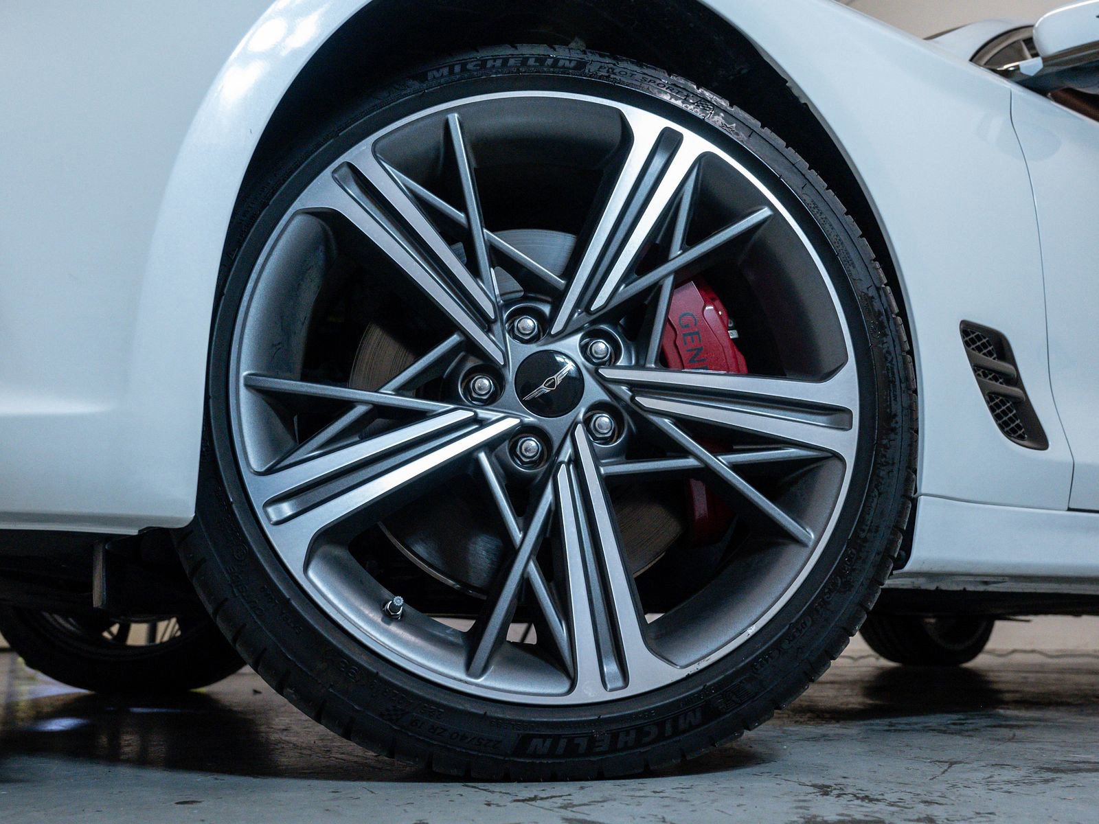 2025 Genesis G70 Sport Prestige photo 5