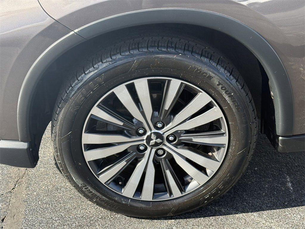 2019 MITSUBISHI OUTLANDER - Image 10