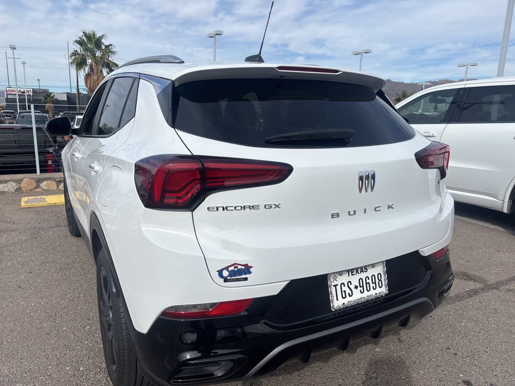 2024 Buick Encore GX Sport Touring photo 7