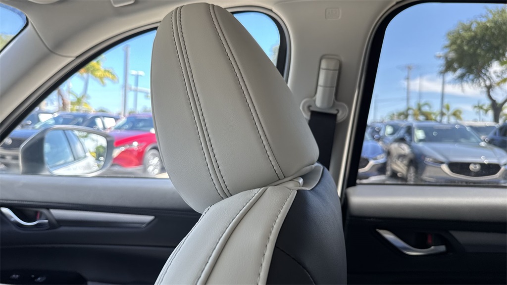 2025 Mazda CX-5 2.5 S Preferred photo 16