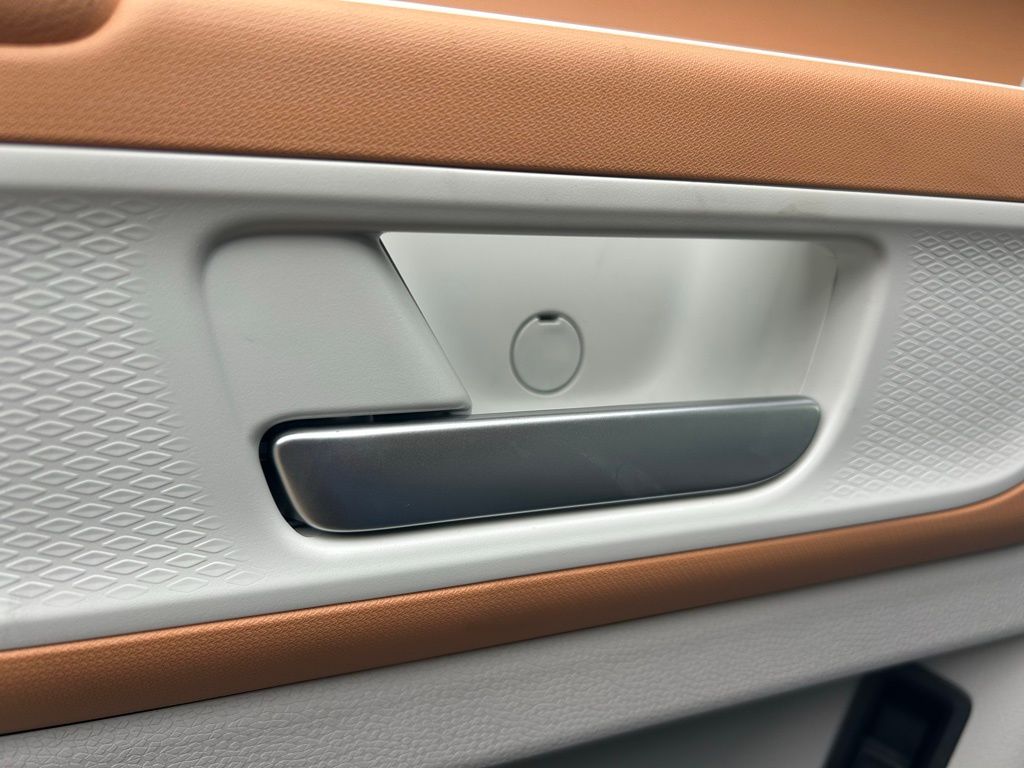 2025 Volkswagen ID. Buzz photo 39