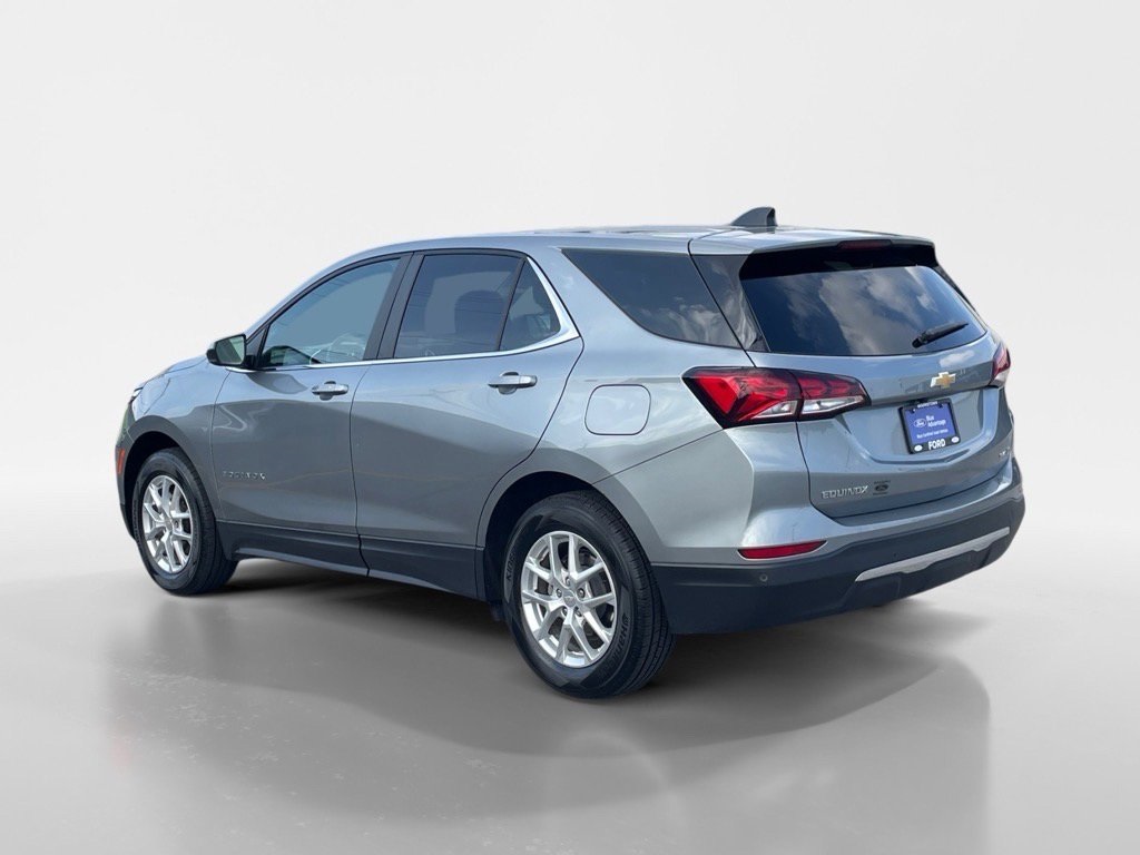 2024 Chevrolet Equinox LT photo 2