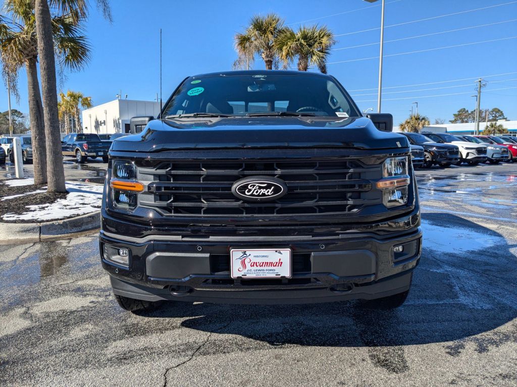 2025 Ford F-150 XLT photo 8