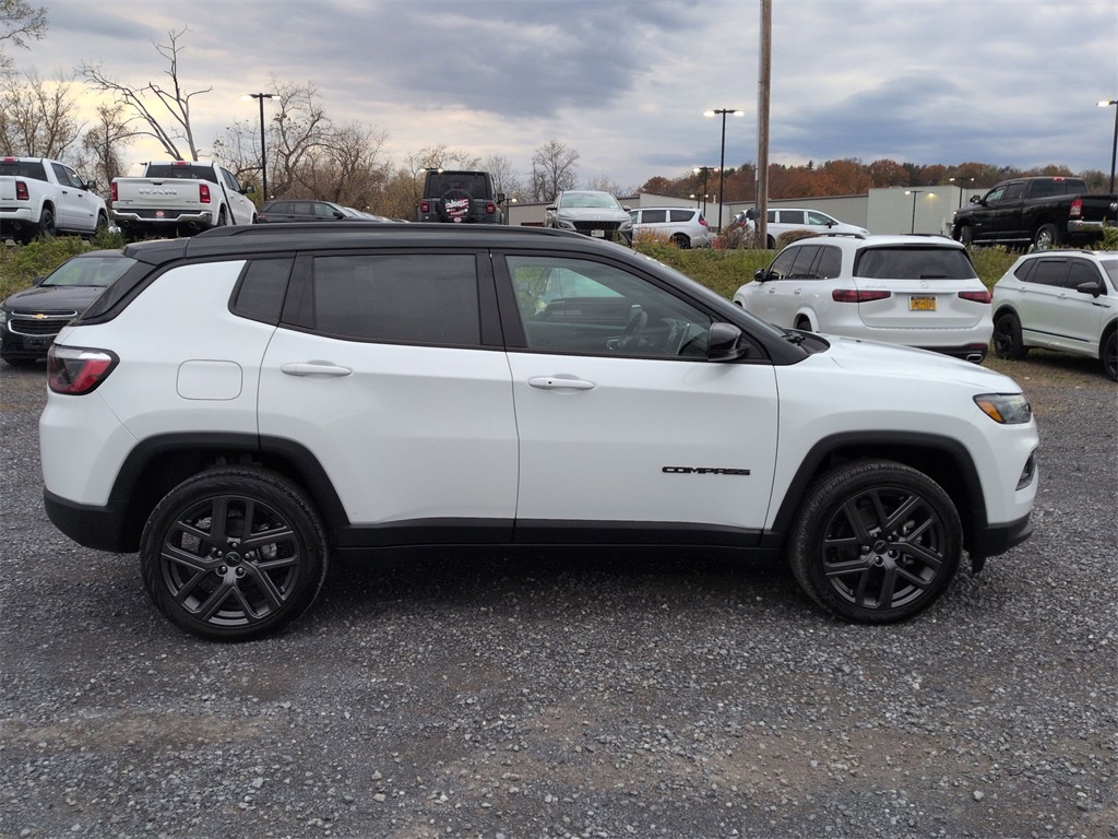 2026 Jeep Compass Limited Altitude photo 2