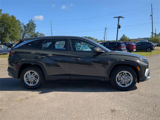 2025 Hyundai Tucson SE photo 4