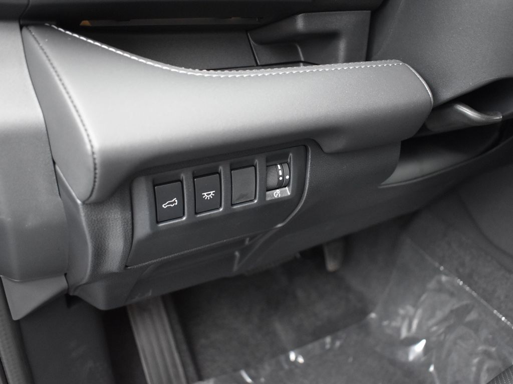 2025 Subaru Ascent Touring photo 7