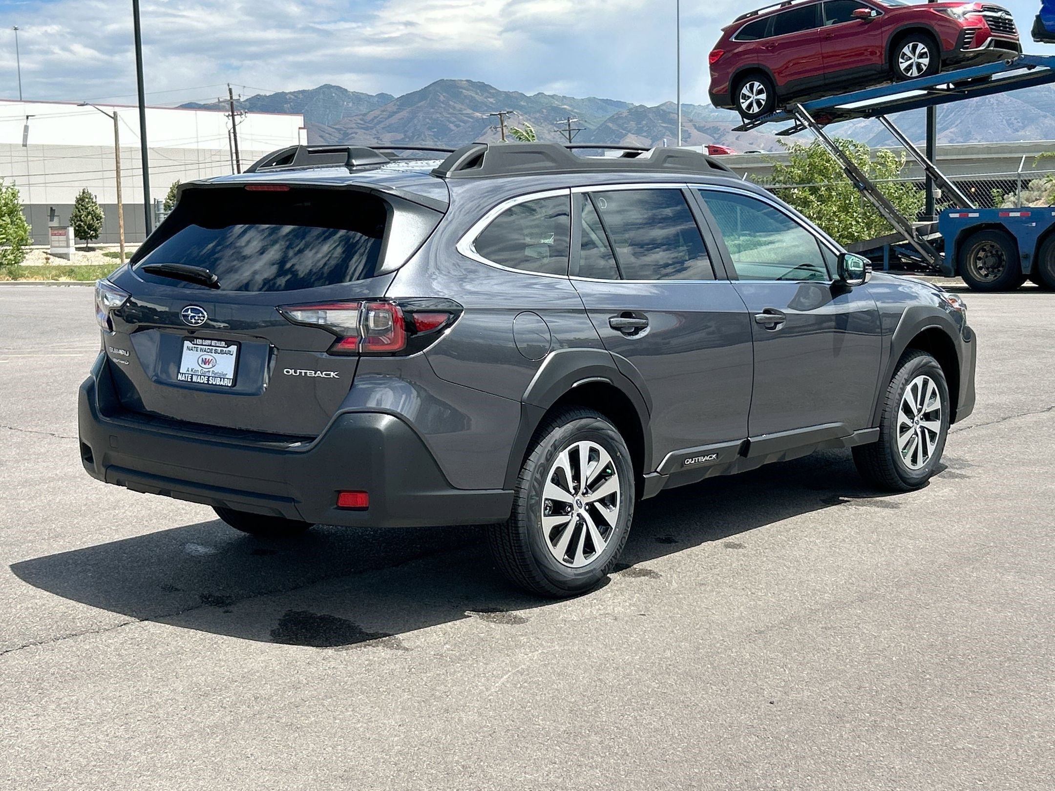 2025 Subaru Outback Premium photo 3