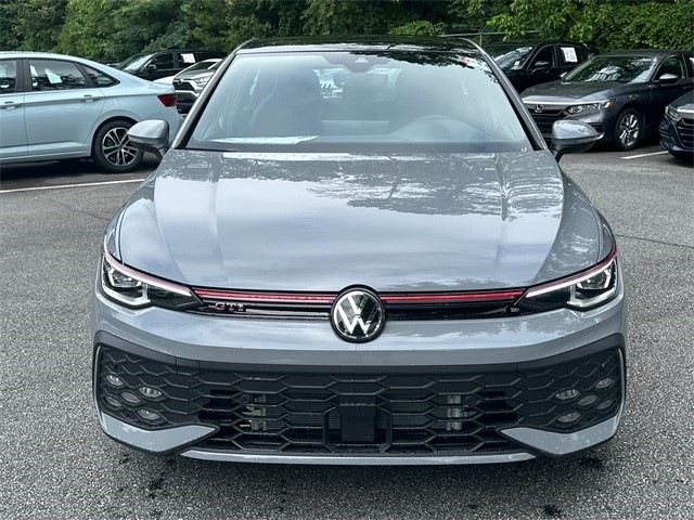 2025 Volkswagen Golf GTI SE photo 2