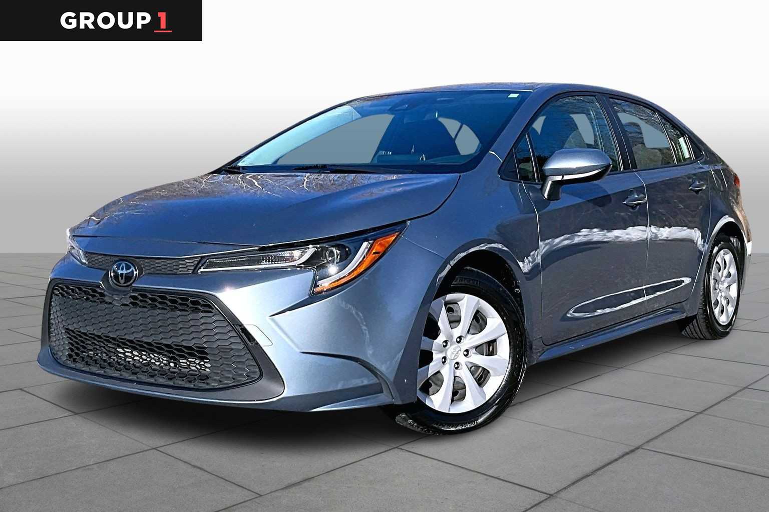 2021 Toyota Corolla LE's photo