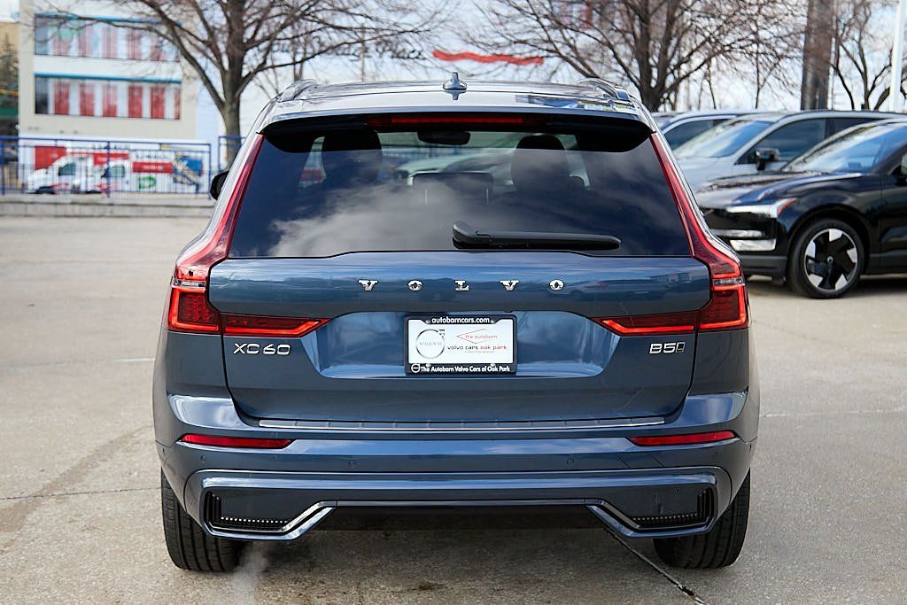 2026 VOLVO XC60 - Image 7
