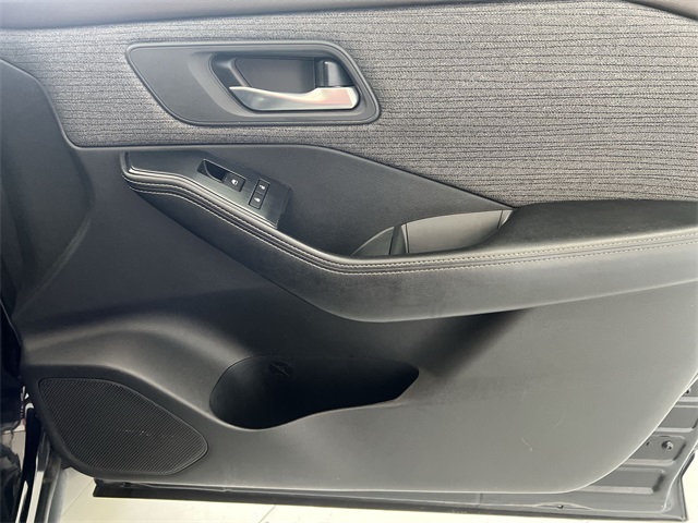 2021 Nissan Rogue SV photo 29
