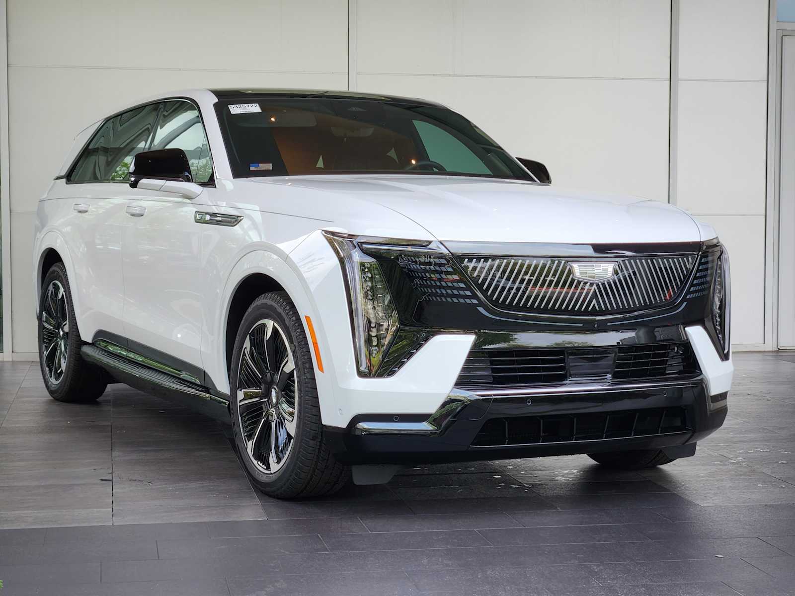 2025 Cadillac Escalade IQ Sport photo 2