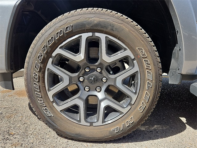 2025 Ram 1500 Laramie photo 4