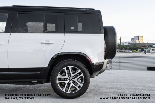 2023 Land Rover Defender 110 X-Dynamic SE photo 11
