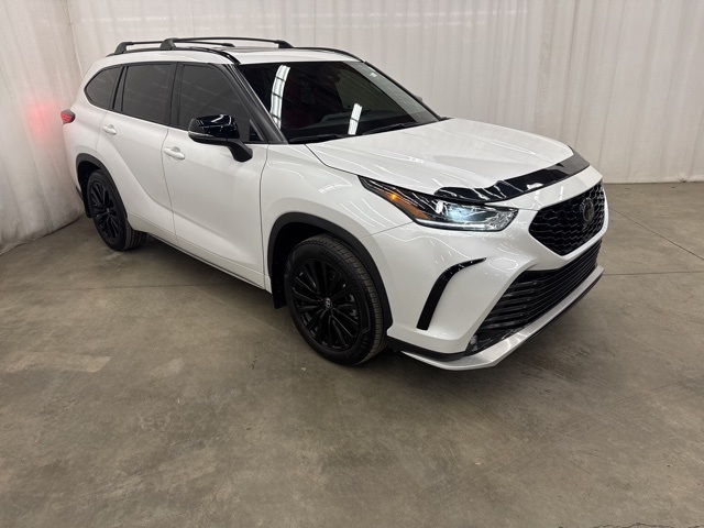 2023 Toyota Highlander XSE's photo