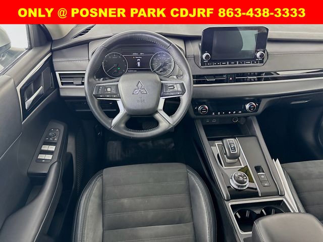 2023 Mitsubishi Outlander SE photo 19