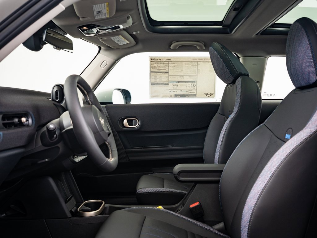 2025 Mini Cooper 2 Door Hardtop photo 18