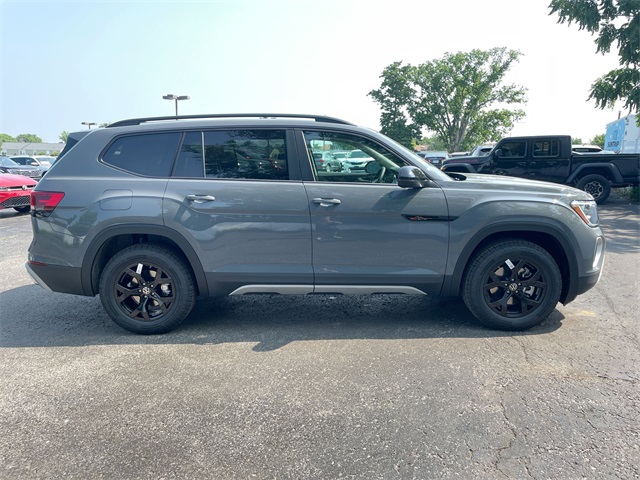 2025 Volkswagen Atlas Peak Edition SE photo 24
