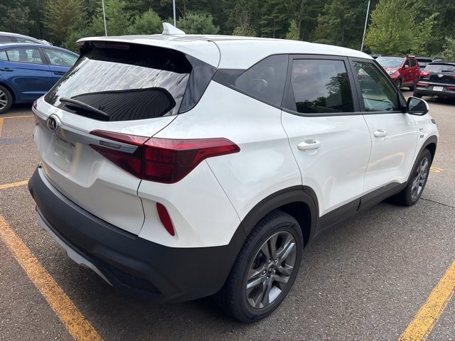 Used 2021 Kia Seltos LX with VIN KNDEPCAAXM7044563 for sale in Lancaster, MA