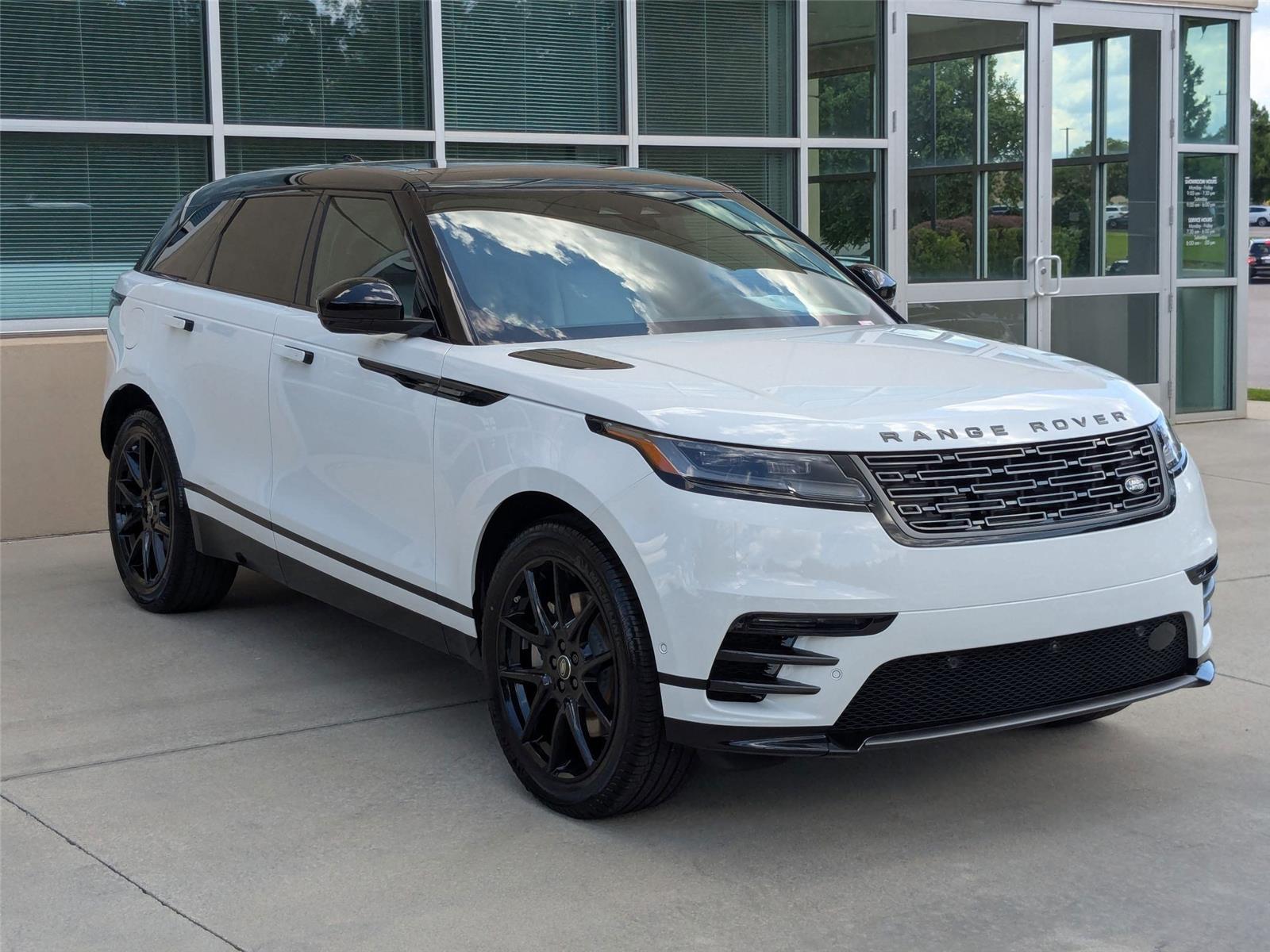 2026 Land Rover Range Rover Velar SE photo 3