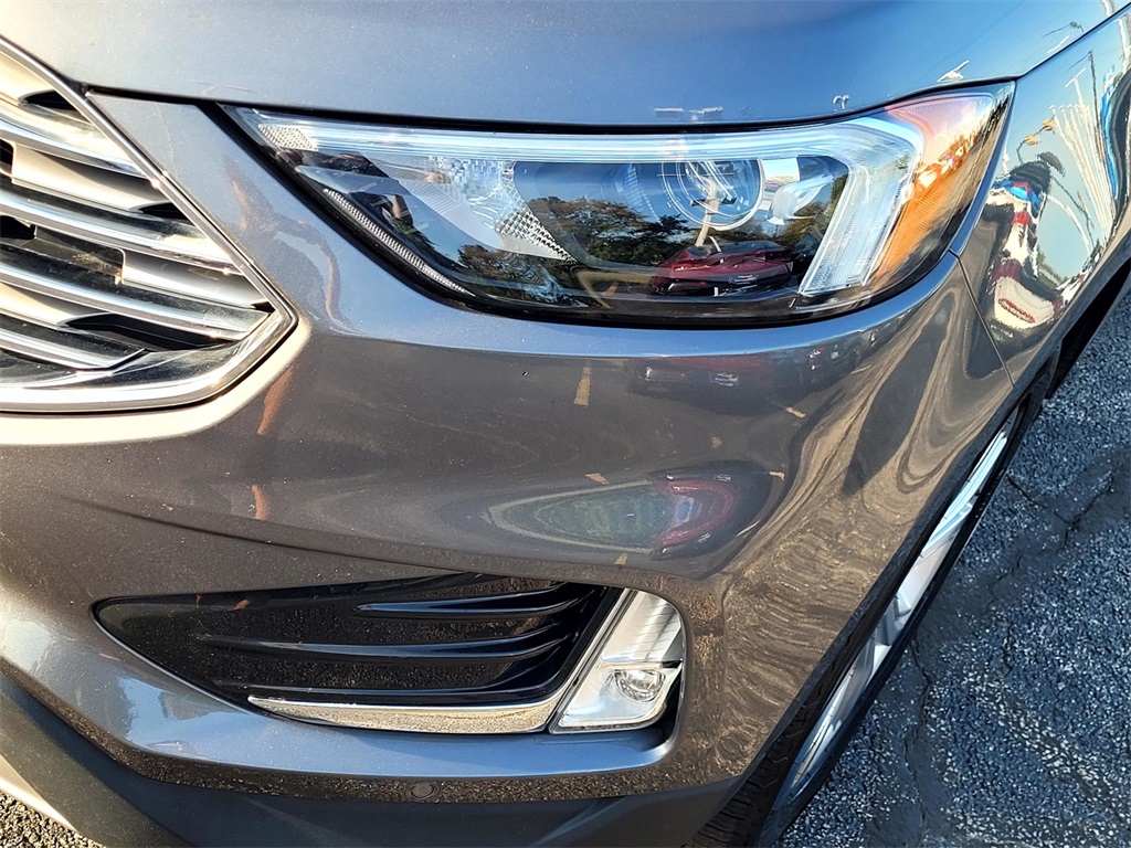 2022 Ford Edge Titanium photo 11