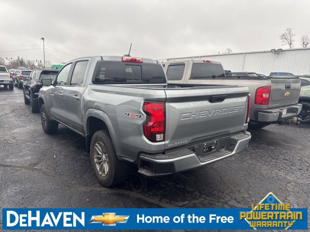 2023 Chevrolet Colorado LT photo 2