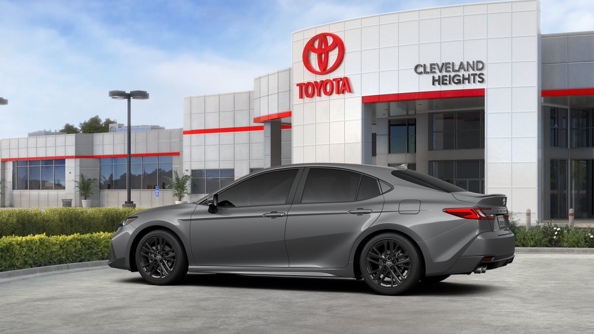 2026 Toyota Camry SE photo 4