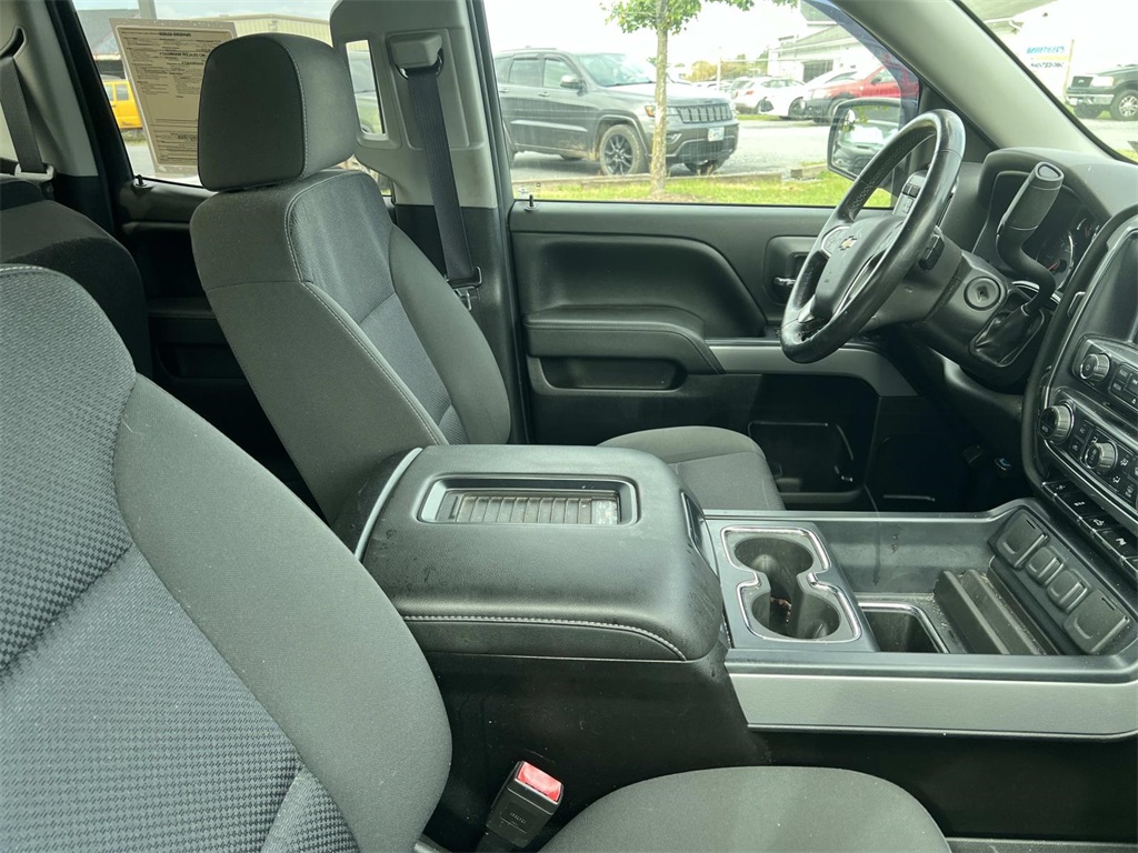 2017 Chevrolet Silverado 1500 LT photo 8