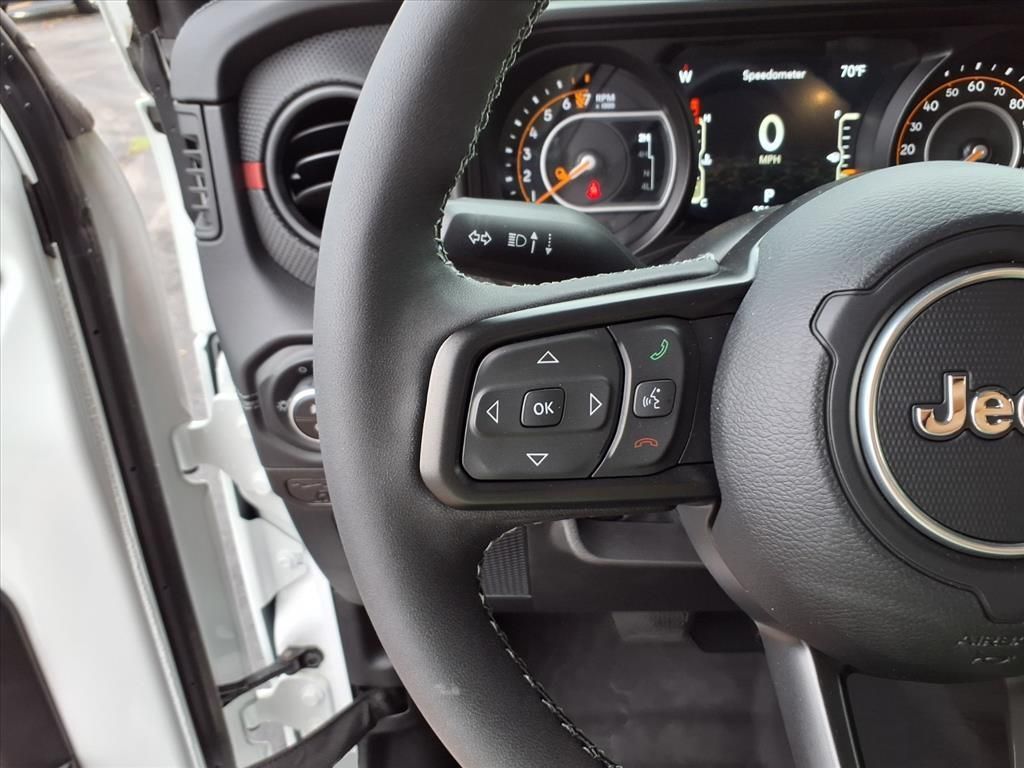 2025 Jeep Gladiator Rubicon photo 9