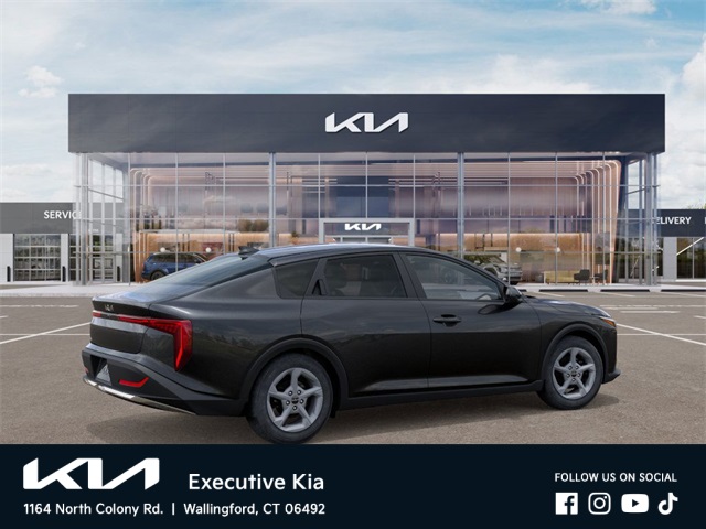 2025 Kia K4 LXS photo 3