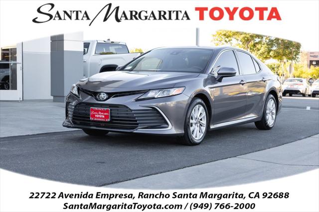 2023 Toyota Camry LE's photo
