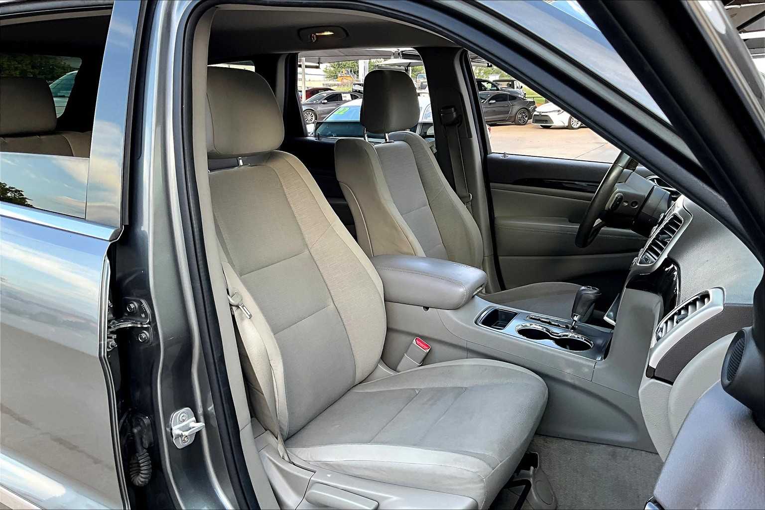 2012 Jeep Grand Cherokee Laredo photo 9