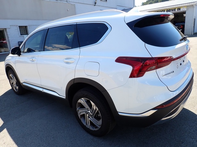 2022 Hyundai Santa Fe SEL photo 2