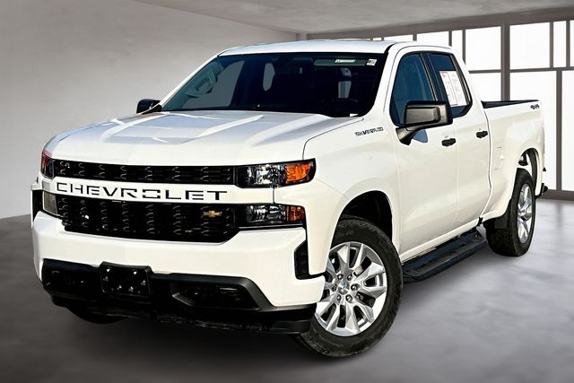 2019 Chevrolet Silverado 1500 Custom photo 2