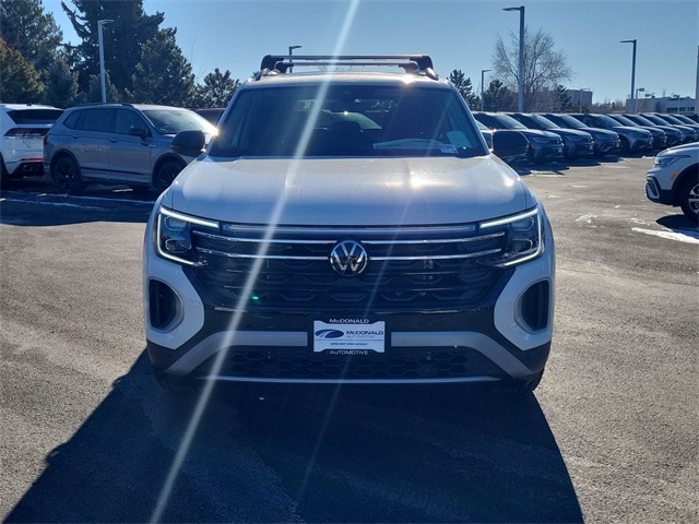 2025 Volkswagen Atlas Peak Edition SE photo 7