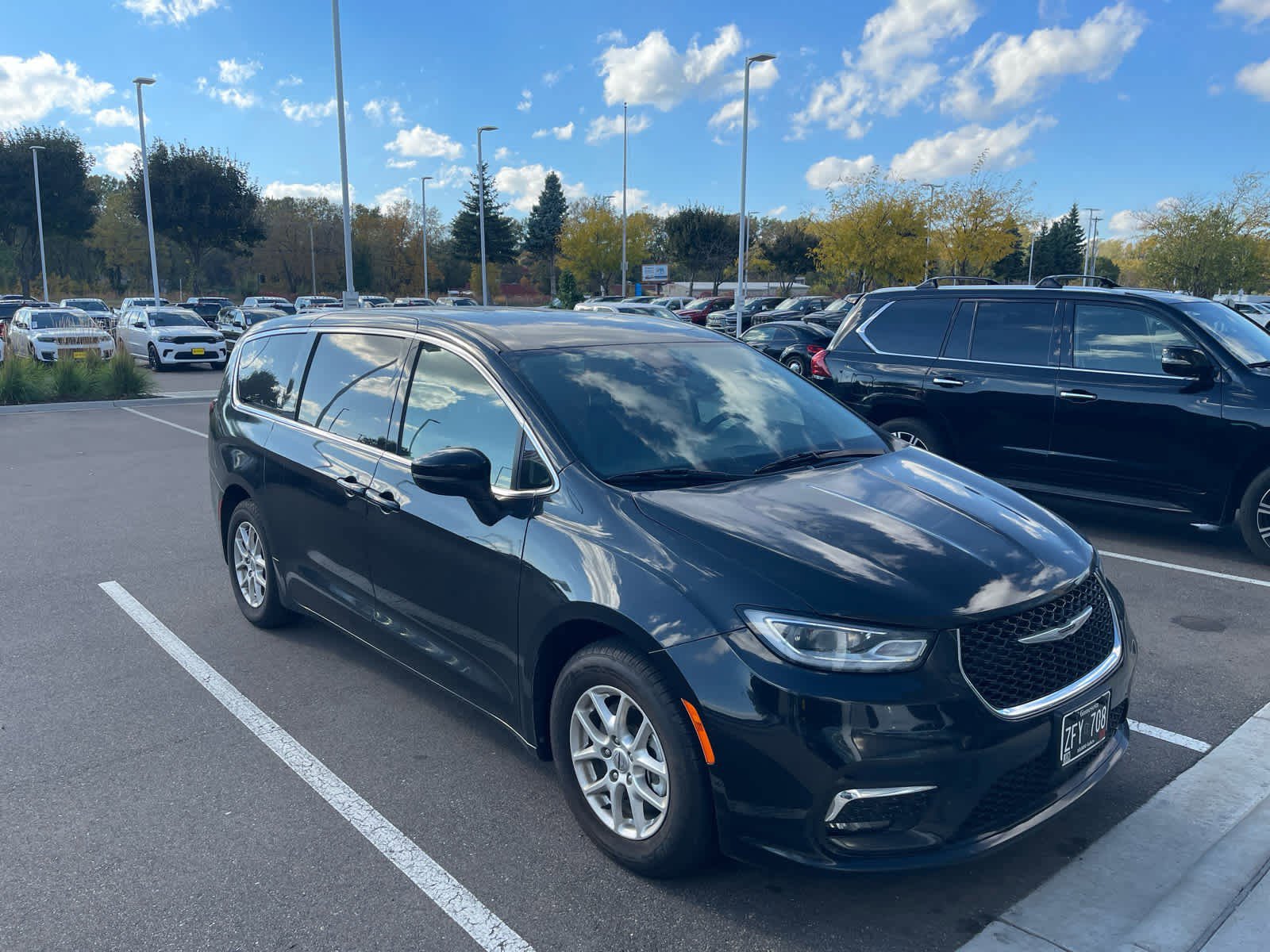 Used 2023 Chrysler Pacifica Touring L with VIN 2C4RC1BG1PR596685 for sale in Brooklyn Park, Minnesota