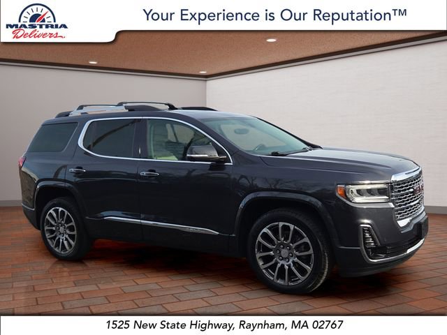 2022 GMC Acadia Denali's photo