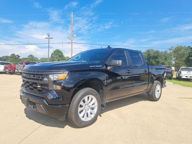 2025 Chevrolet Silverado 1500 Custom photo 2