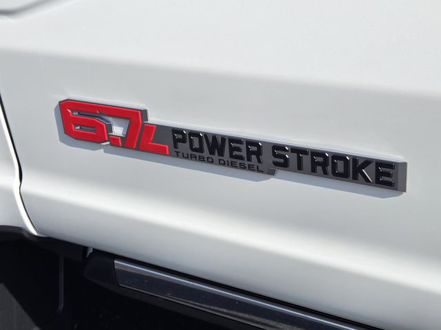 2025 Ford F-350 Platinum photo 6
