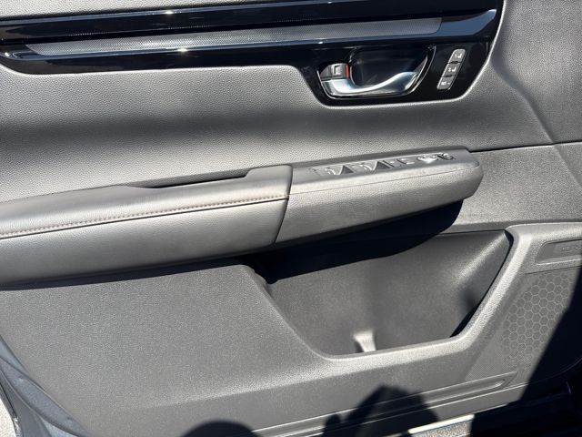 2023 Honda CR-V Hybrid Sport Touring photo 8