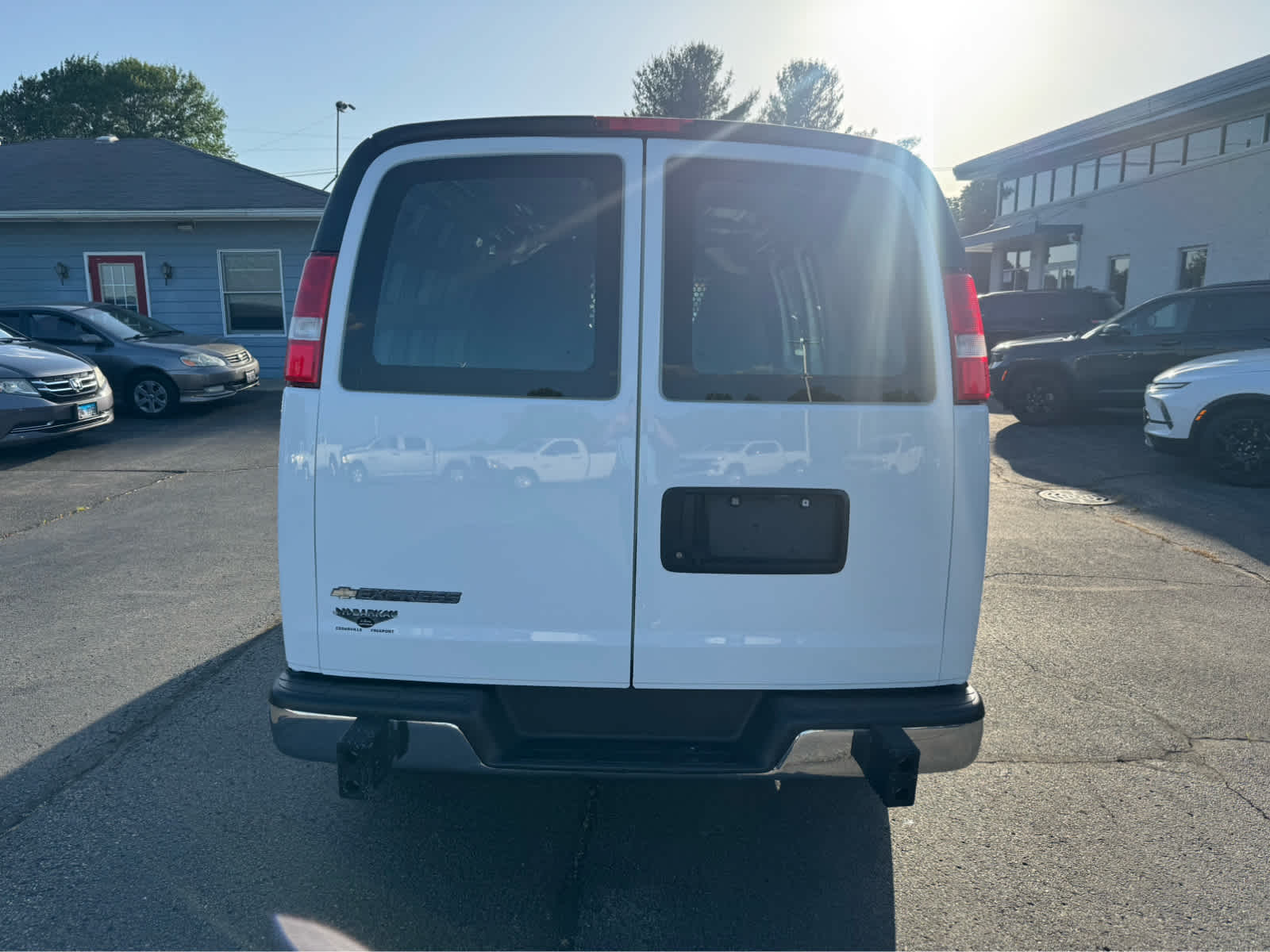 2023 Chevrolet Express 2500 Cargo photo 4